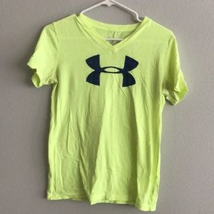 Under Armour T-shirt   Size small. Loose fit